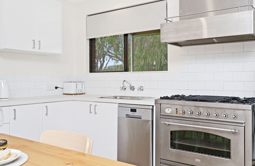 Quindalup Villa | Dunsborough Seaside Villa 5 - The Perfect Down South Location