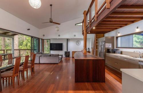 Smiths Lake House | Dux Nutz