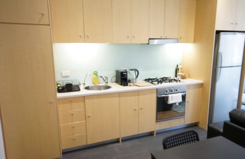 Adelaide Central Business District Apartment | East End CBD Apt-2 Queen beds+sofa bed+smart tv