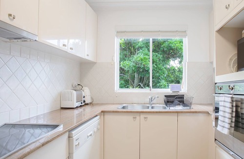 Bellevue Hill Apartment | Eastside Calm, Bellevue Hill