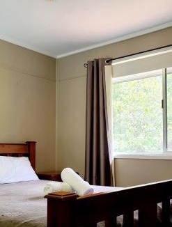 Eatons Hill House | Eatons Retreat