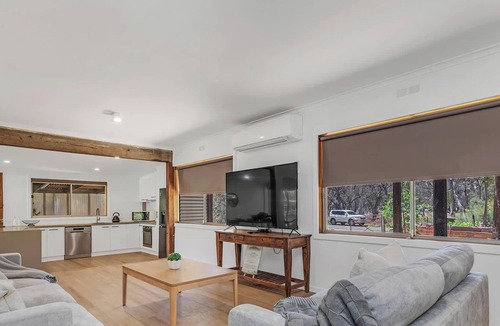 Echuca House | Echuca 265 - Echuca Holiday Homes