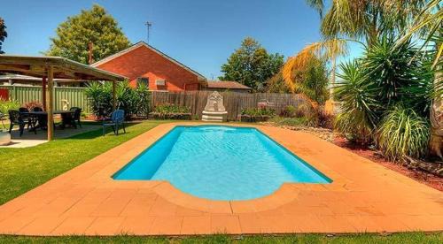 Echuca Hotel | Echuca Motel