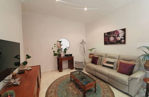 Wayville House | Eden - A Charming Leafy Escape near Dining & CBD