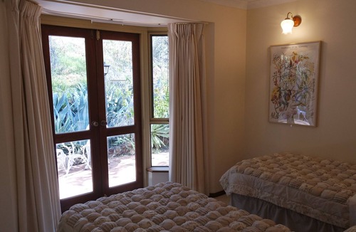 Wungong House | Eleebana Guest House