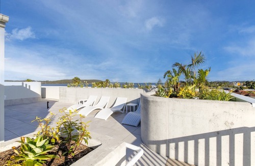 Batemans Bay Apartment | Elegant Bay Side 1-Bed Apartment with Views