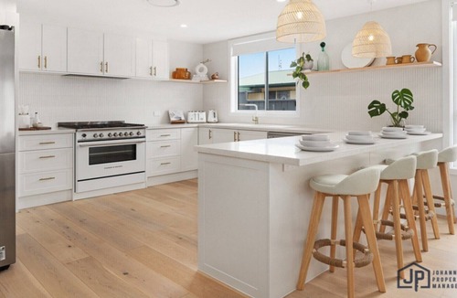 Tomakin Apartment | Elegant Beachside Retreat with Luxurious Amenities
