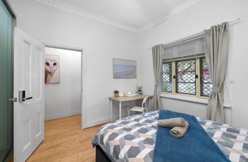 Lidcombe House | Elegant Double Room Lidcombe - Close to Transport & Shops - Shared Bathroom and Amenities
