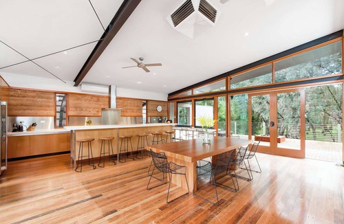 Moama House | Elements - Echuca Holiday Homes