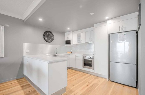 Maroochydore Resort | Elouera Beachside Bliss - Beachfront Apartment