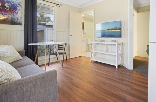 Emerald House | Emerald bony 1 retreat