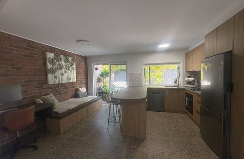 Emerald Beach House | Emerald Break – Steps to the Beach