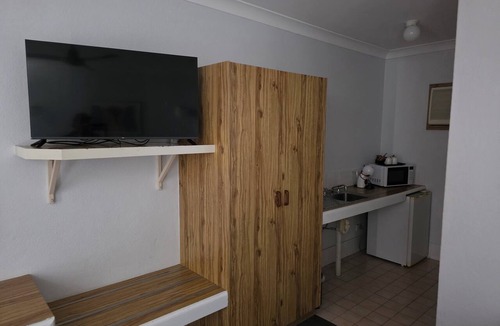 Emerald Hotel | Emerald Central Hotel