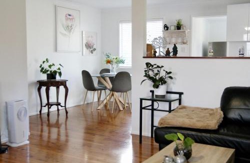 Godwin Beach House | Enchanted Garden, 3 bedrooms