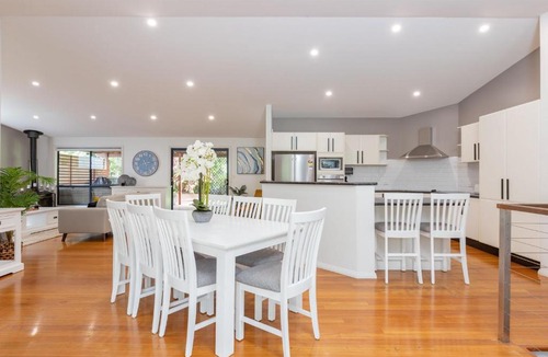 Smiths Lake House | Endless Summer at Smiths