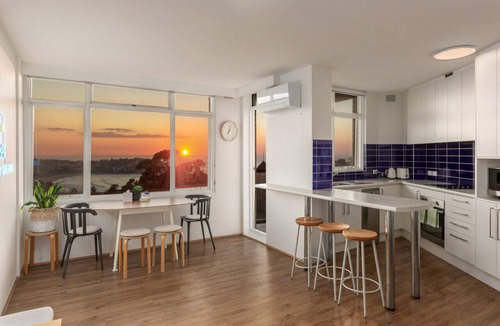 Bondi Apartment | Endless Views by Sydney Dreams + Parking