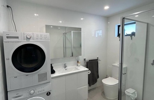 St. Kilda East House | Enjoyable 2-bedroom house in Saint Kilda East