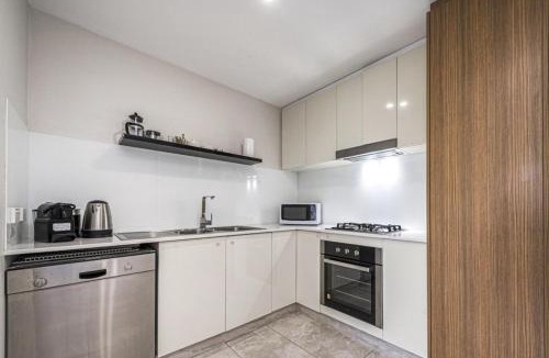 Mirrabooka Apartment | Entire 3-Bedroom Home in Mirrabooka Town Centre
