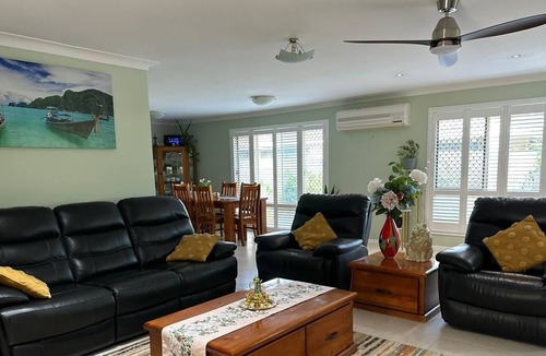 Tingalpa House | Entire 4BR House in Tingalpa