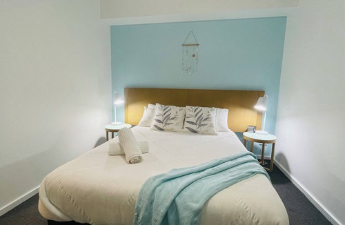 Darwin City Centre Apartment | Entire Mantra unit Darwin City