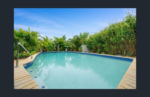 Springwood House | Entire spacious house with Pool 4BR 3BA