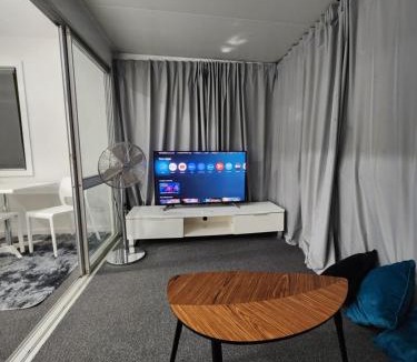 Clontarf Apartment | Entire Studio Apartment - self check-in