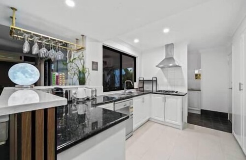 Victoria Park House | Equitice Winter Moonlight Villa, Leisure Winter Moonlight Villa