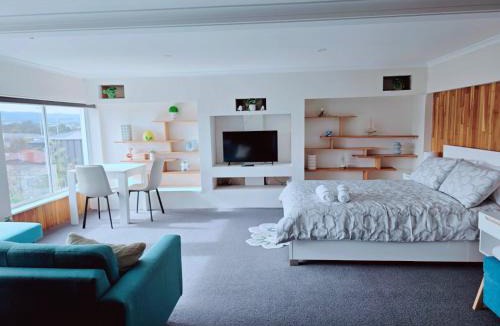 Riverside House | Ers's on Tamar B&B