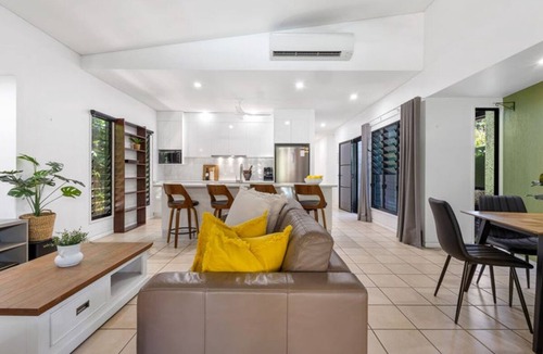 Port Douglas Villa | Escape to Paradise Villa 1. Walking Distance to 4 Mile Beach. Heated Pool.