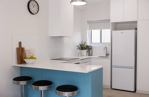 West Beach Apartment | Esplanade Apartments | Ocean View Beachfront | West Beach