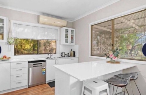 Falcon Cottage | Estuary cottage, tranquil for that much needed get away.