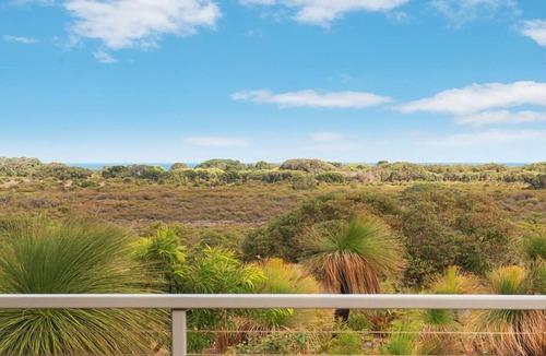 Wilyabrup House | Expansive valley views over Cape Naturaliste National Park