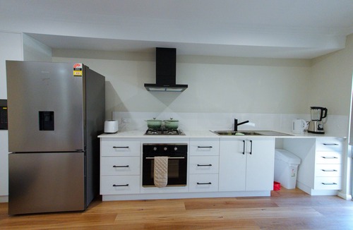 South Bunbury House | Explore the great South West in comfort.