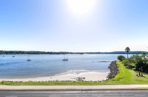 Batemans Bay Apartment | Exquisite 1-Bed Apartment with Bay Views