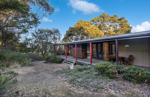 Paynesville House | F&E Lakes Escape - West: A peaceful retreat nestled along the lakefront