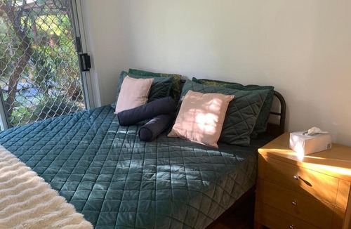 Mount Colah House | Fabulous Stunning Garden View King Bedroom with shared bathroom at MC 2079