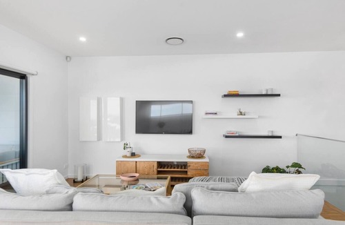 Shell Cove Apartment | Fairways Escape Alfresco Living and Sweeping Views