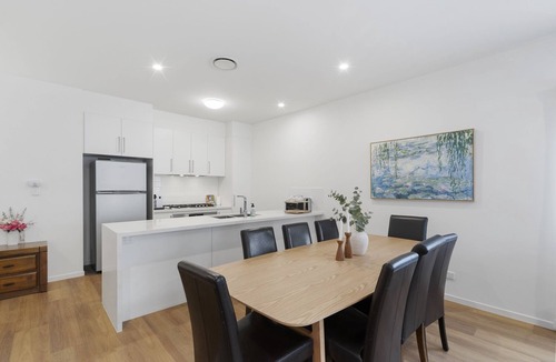 Wavell Heights House | Family-Friendly House with Courtyard Retreat