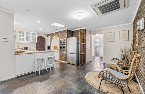 Mullaloo House | Family Friendly | Big TVs | Beach Nearby | Toys