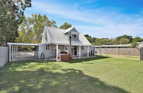Amity Point House | Fantastic beach house tucked away in paradise