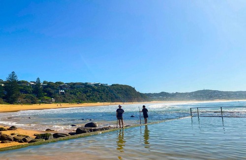 Macmasters Beach House | Feel The Aroha-Love At This Beautiful Beach Haven