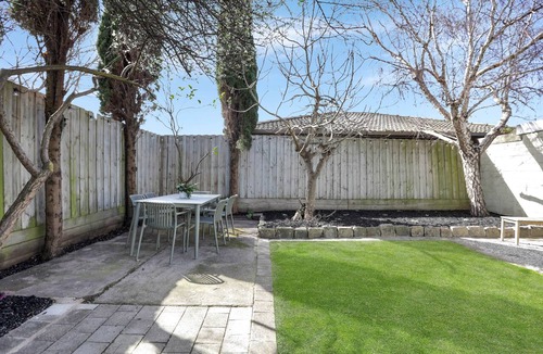 Warrnambool House | Fig Tree Cottage on Koroit | Central Warrnambool