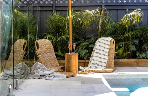 Old Bar House | Finns at Old Bar- Luxury Holiday House By The Beach- Sleeps 19