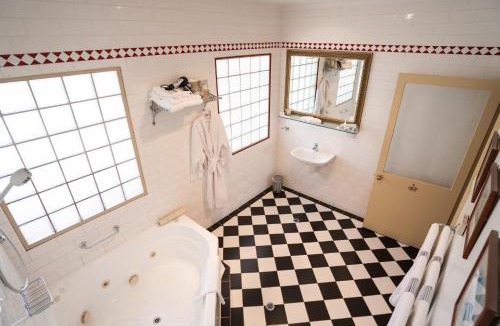 North Adelaide House | Fire Station Inn