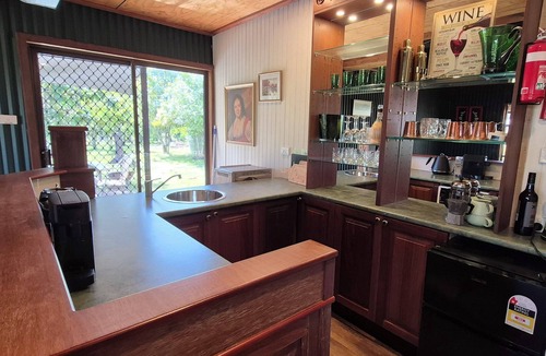 Firefly Cottage | Firefly Retreat - Charming Cottage on 10 Acres