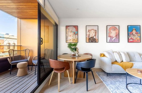 Collingwood North Apartment | Fitzroyal's Uchi in Melbourne's Multicultural Hub