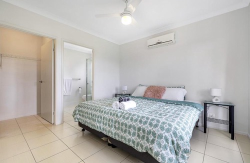 Peak Crossing Villa | Flinders Peak Estate- Country Villa