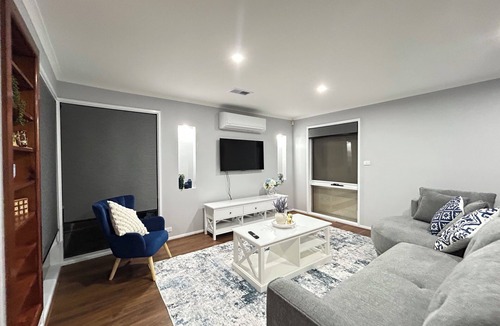 Gladstone Park House | Flyers’ 3BR Haven – Minutes to Melbourne Airport