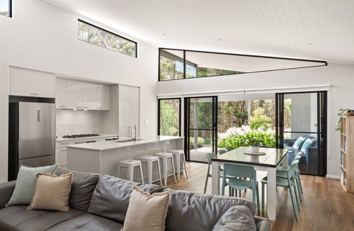 Margaret River House | Forest Getaway sits on the edge of the forest in the heart of Margaret River
