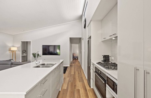 Margaret River House | Forest Getaway sits on the edge of the forest in the heart of Margaret River